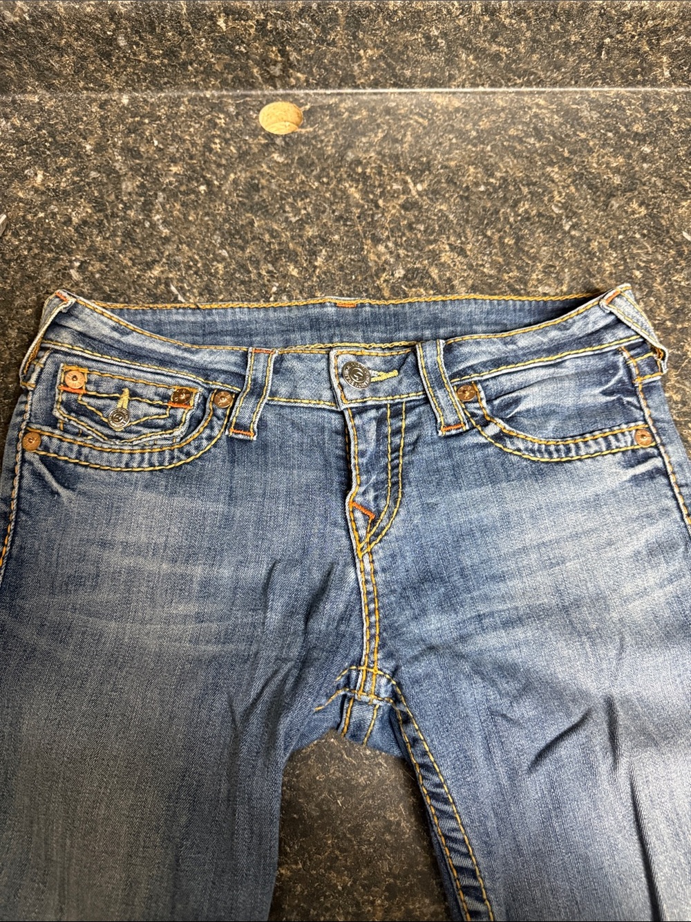 True Religion Women's Medium Blue Capri Jeans with Contrast Stitching - Picture 4 of 13